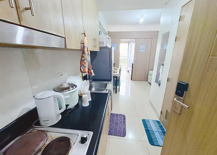 Shore2 Tower1 View Wifi And Netflix Manila
